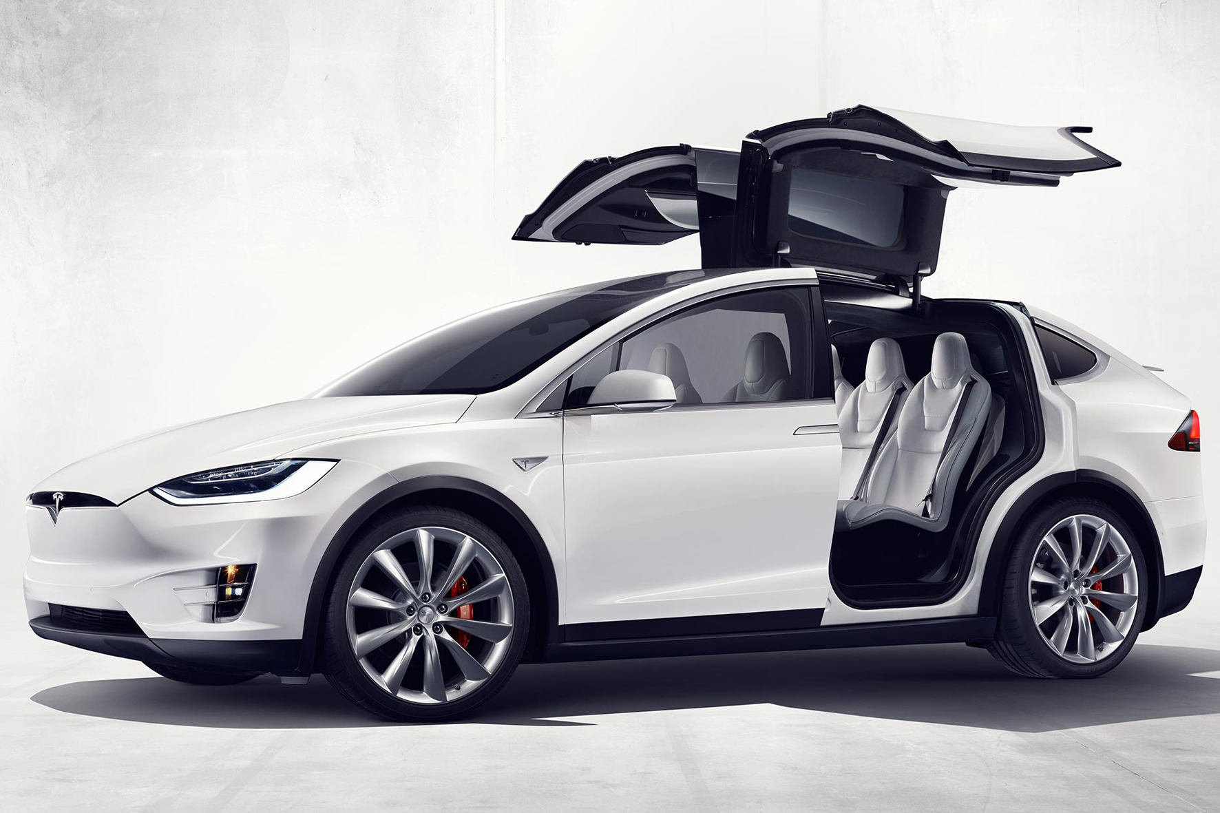 Tesla mit Flügeltüren Quelle: Tesla/TRD