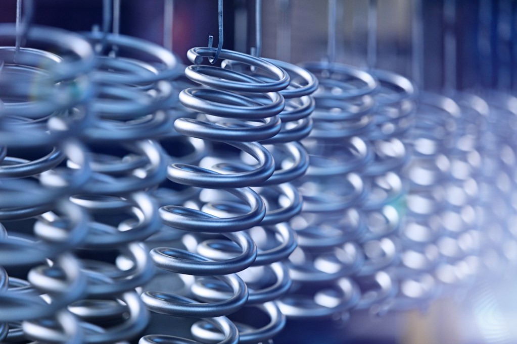 Deutscher Hersteller will in einem neuen Werk in China ab 2018 zusätzlich fünf Millionen Federn und Stabilisatoren für Autos produzieren. © thyssenkrupp /TRD Pressedienst