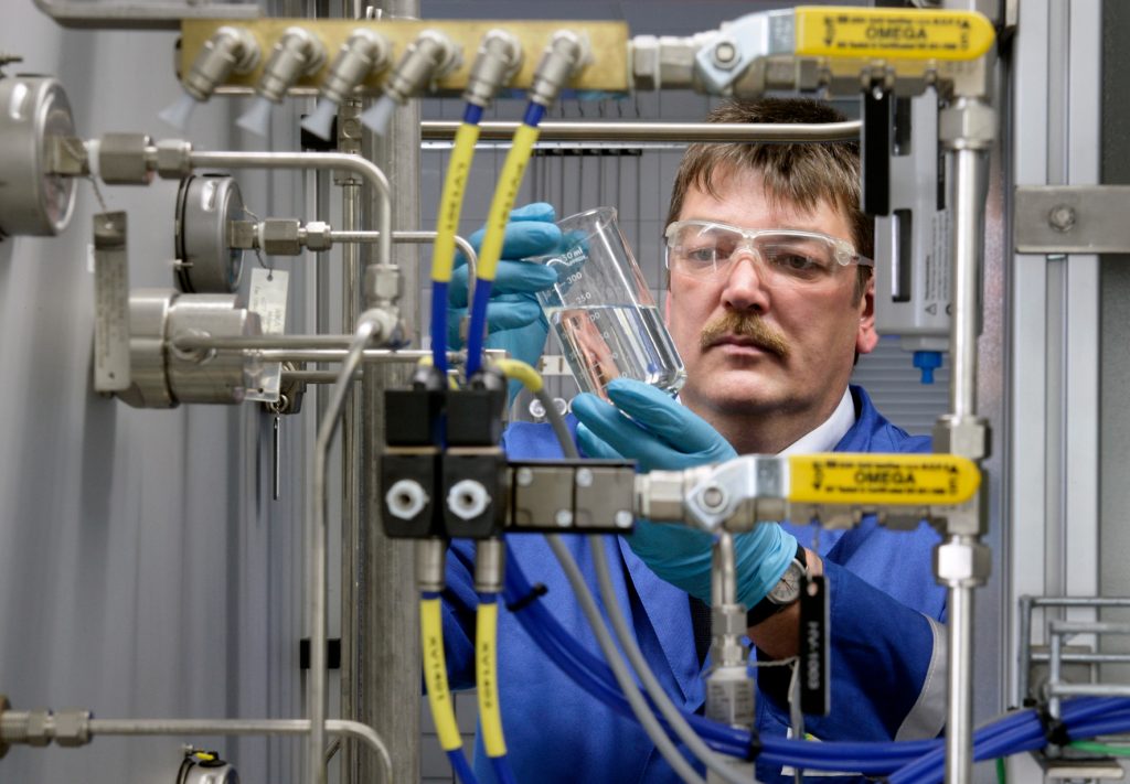 Der Einsatz des neuen Ultimate Diesel könne die Reichweite je Tankfüllung um bis zu 66 Kilometer und der Einsatz von Ultimate 102 um bis zu 40 Kilometer erhöhen. © Aral / TRD mobil.