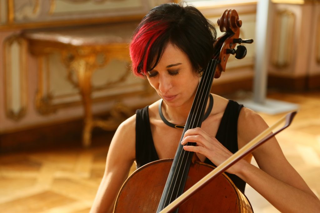 Ruth Maria Rossel ihr Cello
