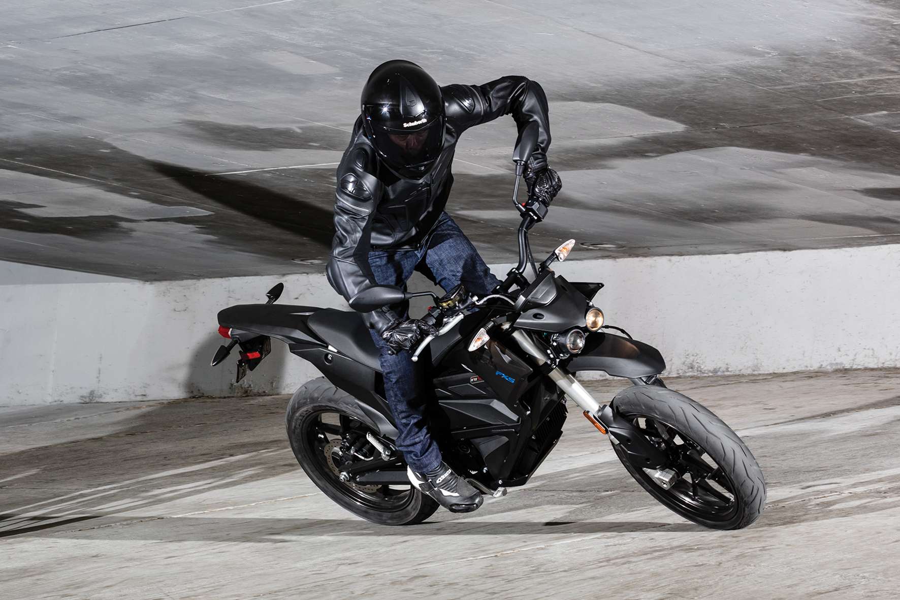 Elektro-Motorräder wie die Zero FXS spielen auf dem Zweirad-Markt aktuell noch eine Nebenrolle. © Zero/ TRD Zweirad (trd mobil)