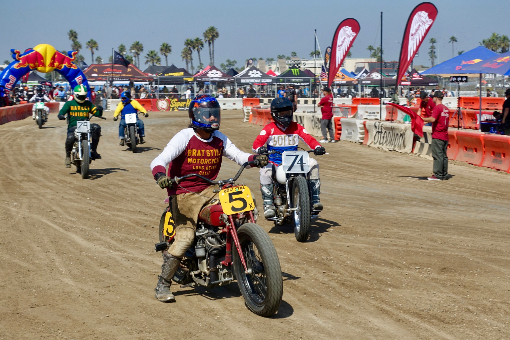 die "Flat Track" genannten Cross-Rennen.