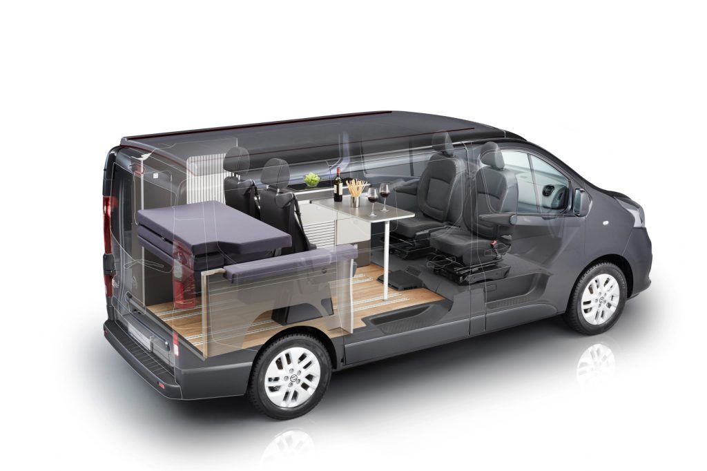 Nissan NV300 Reisemobil Michelangelo von der Seite