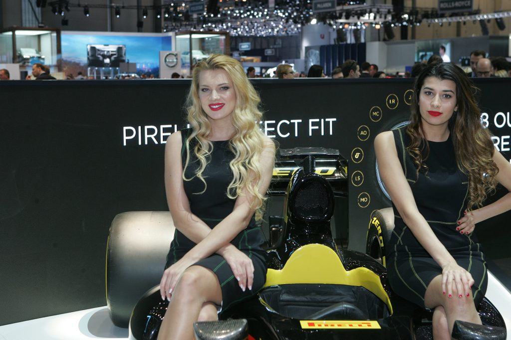 Pirelli Ladies bei der Arbeit