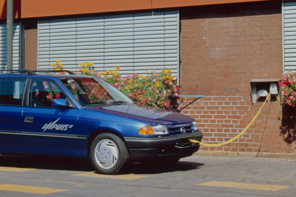 Der Strom kommt aus der Steckdose und das Auto konnte sich am Markt nicht durchsetzen. © Opel / TRDmobil