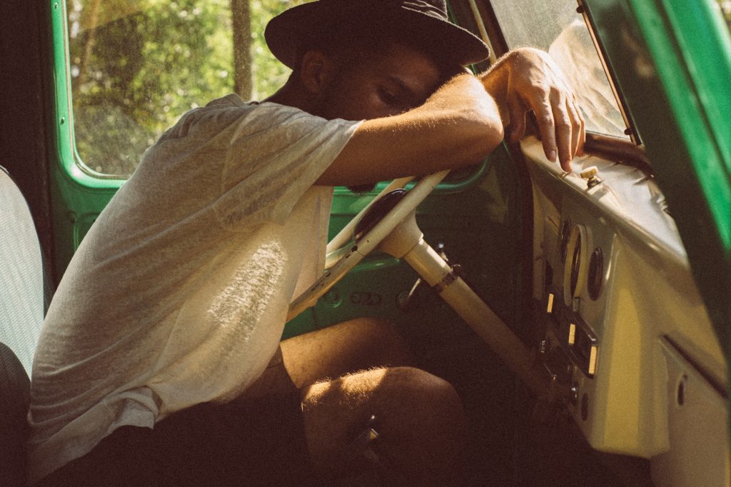 NickerchenhiterdemSteuer