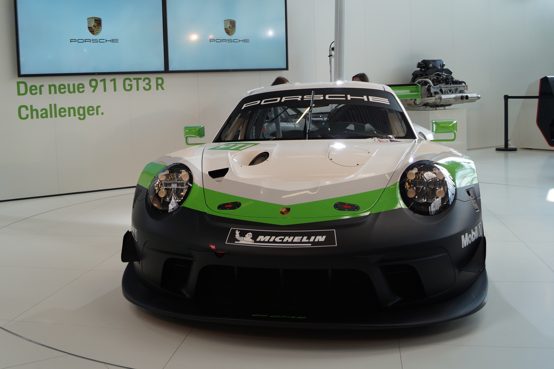 Porsche 911 GTR3 Rennsport 1