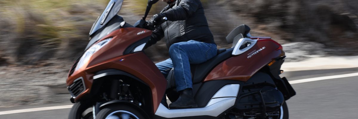 Ein Dreirad mit Motor