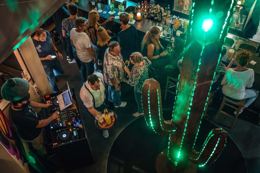 Sauer macht lustig: Gilt offensichtlich nicht bei der Cocktailwahl.