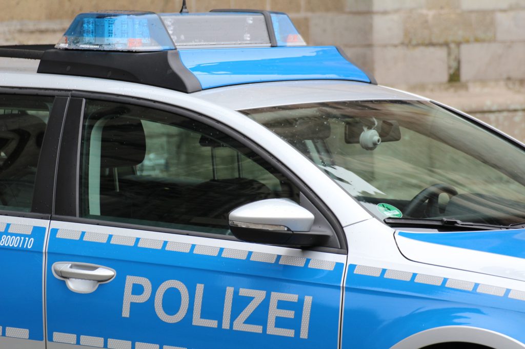 Fall für den Staatsanwalt: Die Polizei versteht keinen Spaß, wenn man sie bei der Arbeit  filmt. © TechLine / pixabay.com/ TRD Recht und Billig