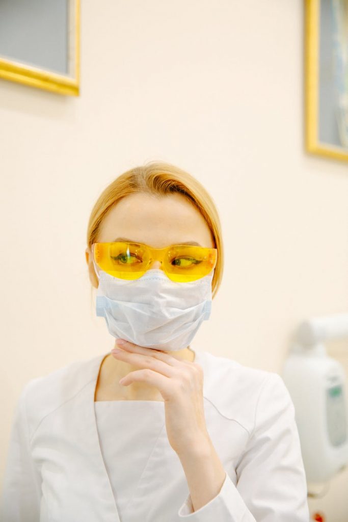 systemrelevante Bereichen arbeitet, wie etwa in der Pflege, sollte selbstverständlich Steuerfreiheit auf coronabedingte Zuschläge erwarten können TRD Wirtschaft und Soziales. Photo by Polina Zimmerman on Pexels.com