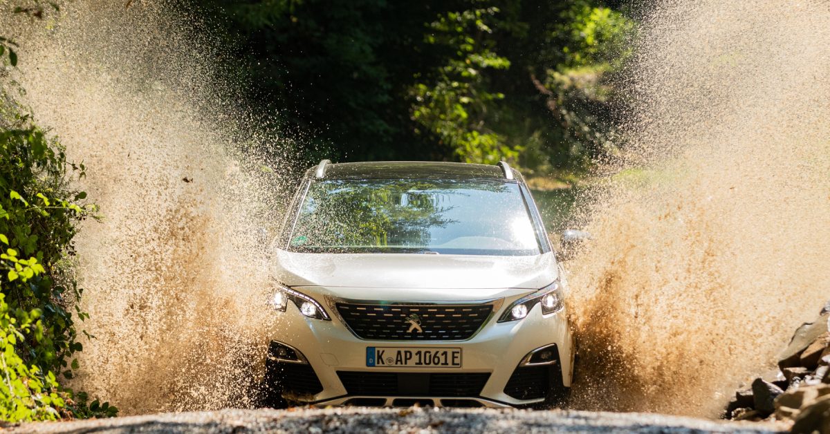 Wasserfahrt eines Peugeot