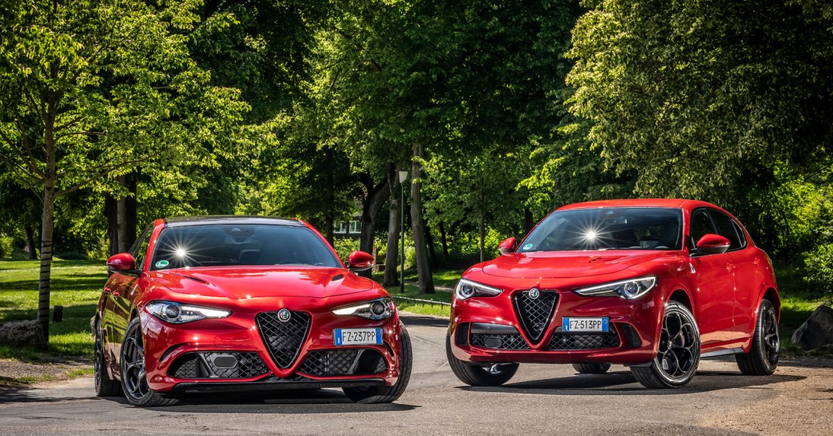Ungleiches Paar mit vielen Gemeinsamkeiten: Alfa Romeo Giulia (links) und Stelvio Quadrifoglio greifen auf die gleichen sportiven Gene zurück. © Alfa Romeo /TRD mobil
