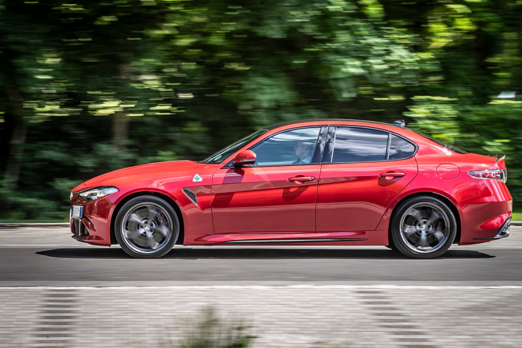 Die Giulia-Limousine trägt das Stufenheck mit großer Würde.© Alfa Romeo / TRD mobil