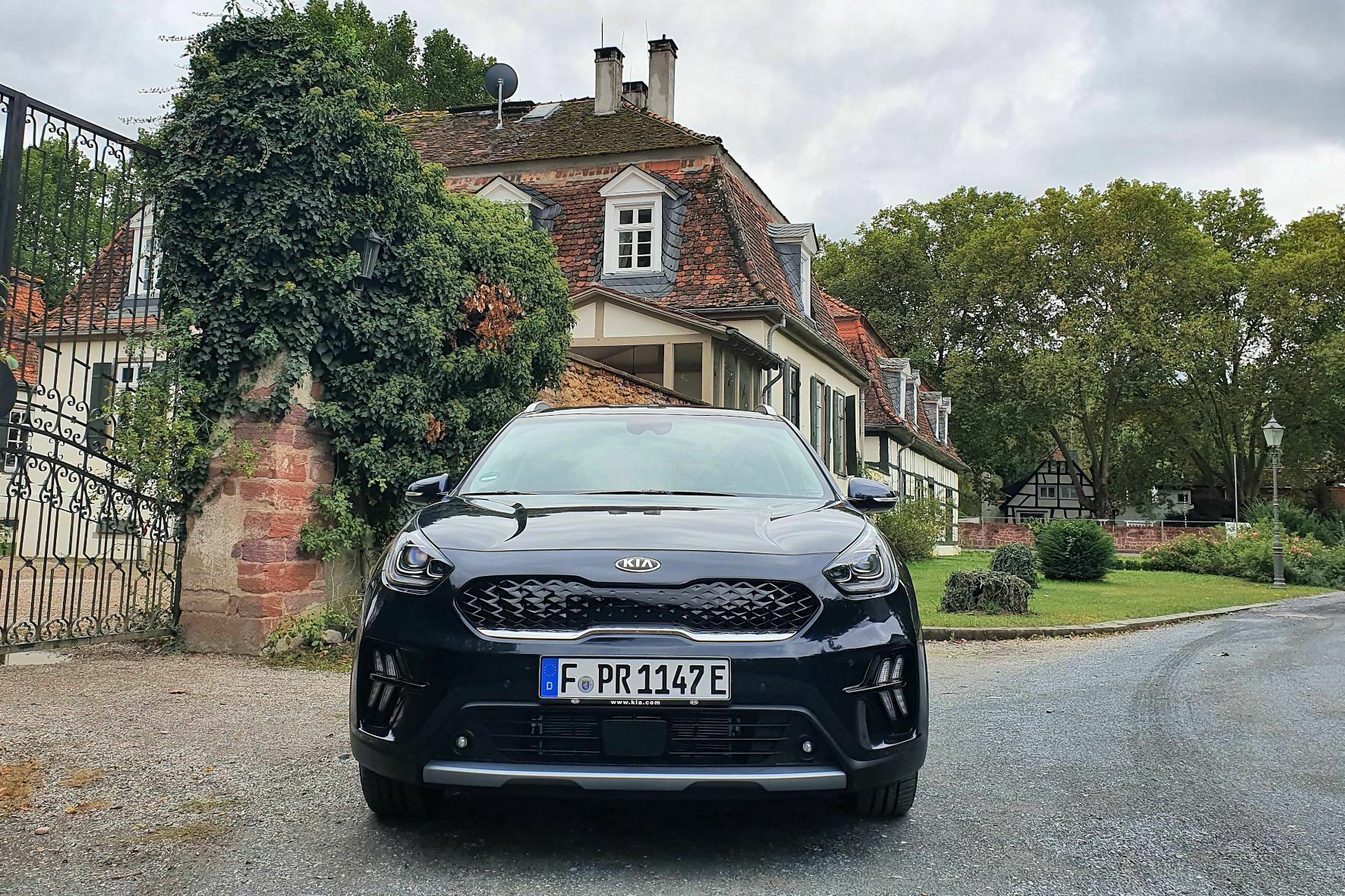 Die Tigernase zeigt die Zugehörigkeit zur Kia-Familie. © Jutta Bernhard / mid / trd mobil