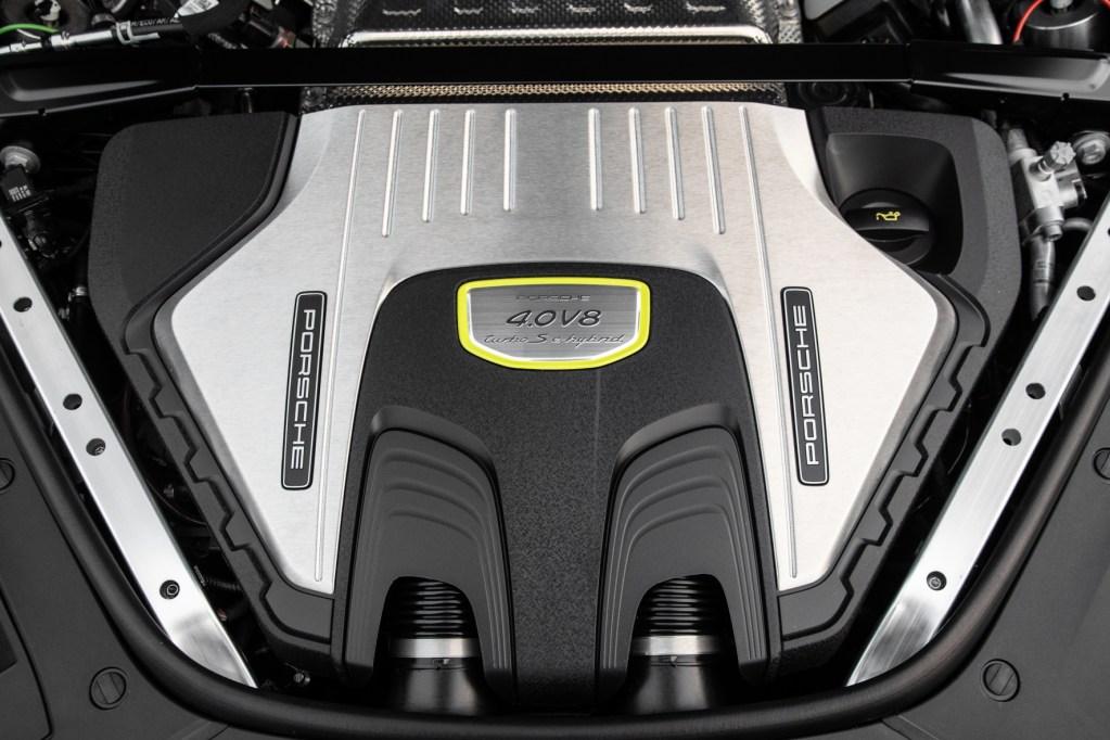  - Allein der V-8-Turbo-Motor bringt schon mal 571 PS und ein Drehmoment von 770 Newtonmeter auf die Straße. © Porsche / TRD mobil