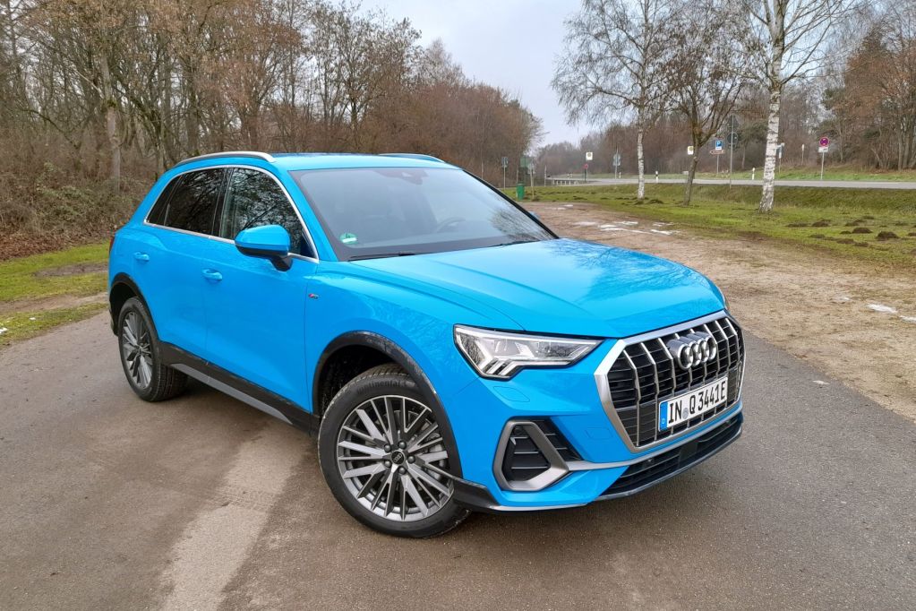 Der Q3 45 TFSI e markiert den Einstieg in die Welt der elektrifizierten Q-Modelle von Audi. © Rudolf Huber / mid 