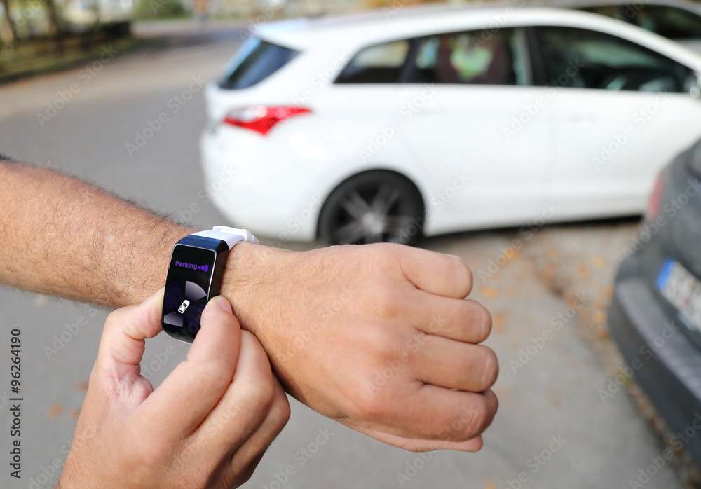 Auto mit Smartwatch automatisch ausparken lassen 3