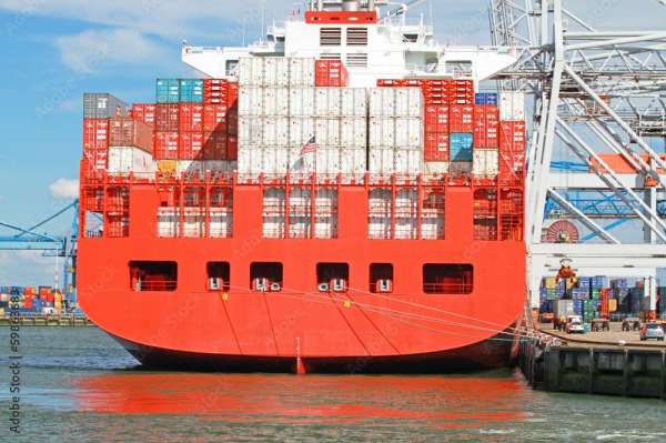 Heck eines Containerschiffs