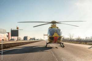 Feuerwehr Polizei Rettungsdienst LKW-Unfall